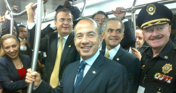 Inauguración De La Polémica Línea Del Metro Con La Asistencia De Ebrard Mancera Y En Entonces Presidente Felipe Calderón Foto Especial