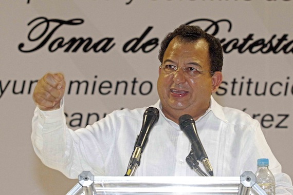 El 29 de septiembre de 2012 Walton Aburto tomó rpotesta como Alcalde de Acapulco. Foto: Cuartoscuro