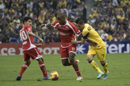 Luis Tejada, delantero del Toluca es de los habituales en el 11 inicial de los panameños. Foto: Cuartoscuro.