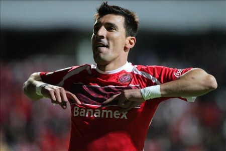 Edgar Benítez lleva  1 gol en el Clausura 2013 de la Liga MX. Foto: EFE.