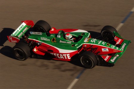 Adrián Fernández  manejaba este coche en la Serie Cart, competición que acabó como subcampeón en 2003. Foto: Twitter.