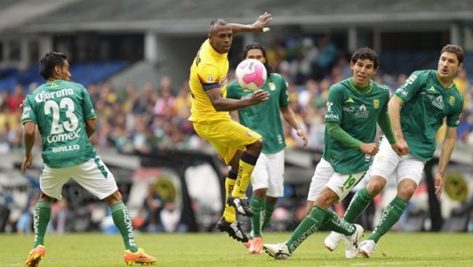 La falta de contundencia  fue una de las razones por las que el León no peleará por el título en este torneo. Foto: EFE.