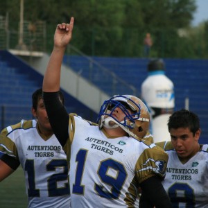 José Carlos Malcos, pateador de Tigres de la UANL se acerca a la NFL. Foto: Facebook.