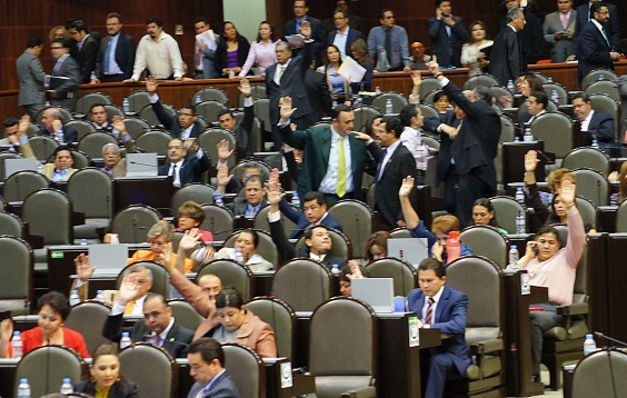 Diputados en últimas días de sesión de este periodo. Foto: Rebeca Argumedo, SinEmbargo