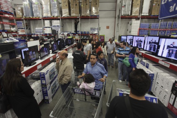 El crédito al consumo es que devora a los hogares. Foto: Cuartoscuro