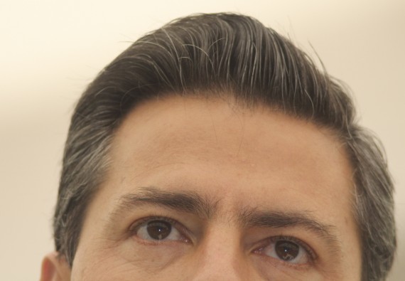 En los primeros 18 meses de gobierno de Enrique Peña Nieto sus compromisos no han tenido un balance a su favor. Foto: Cuartoscuro