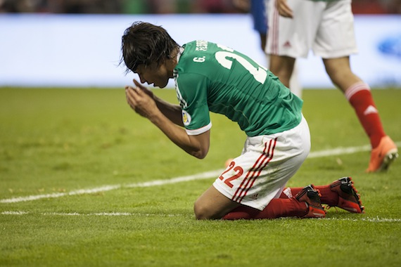 Gerardo Flores, defensa de la Selección Mexicana, durante el empate ante su similar de Costa Rica, en la eliminatoria a Brasil 2014.  Foto: Cuartoscuro.