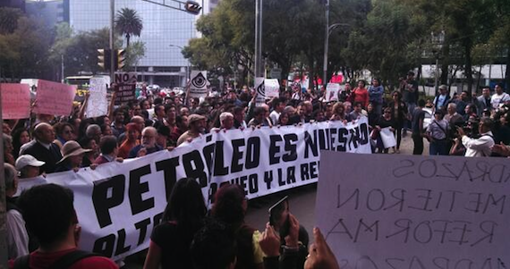 Izquierda en defensa del petróleo. Foto: Cuartoscuro