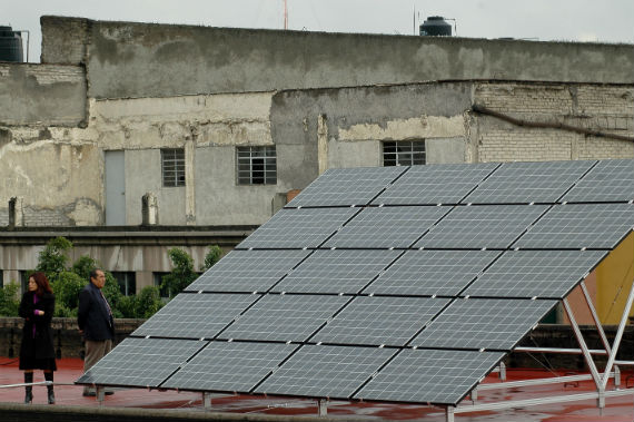 Eldas Solares Para Iluminación Se Encuentran Colocadas En El Techo Del Instituto De Ciencia Y Tecnología Del Distrito Federal Foto Cuartoscuro