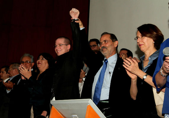 Gustavo Madero y Ricardo Anaya dieron ayer otro golpe al calderonismo. Foto: Notimex