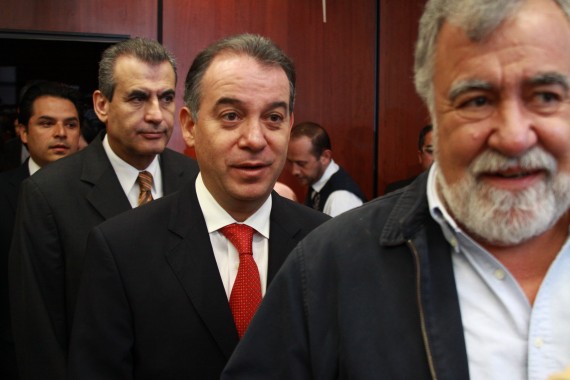 El Senador del PRD, Alejandro Encinas, fue uno de los más críticos. Foto: Antonio Cruz, SinEmbargo