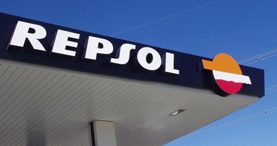 La española Repsol compró al gobierno argentino a finales de los 90 YPF. Foto: Efe