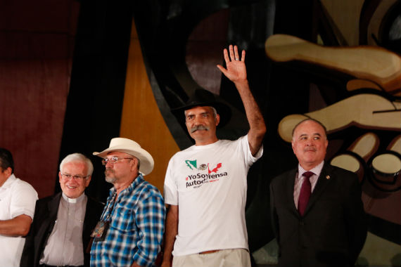 Mireles Y Otros Activistas En El Primer Encuentro De Autodefensas Foto Francisco Cañedo Sinembargo