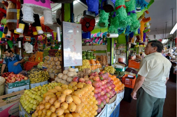 El aumento en los precios de los alimentos está llevando a los consumidores de BC a Estados Unidos. Foto: Zeta