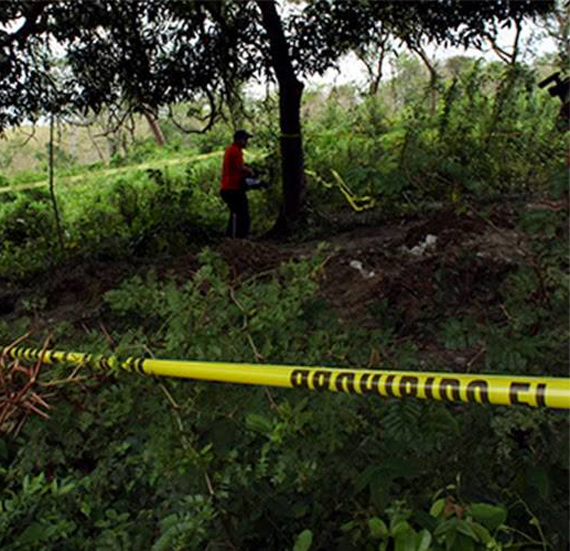 Tratando de dar con las víctimas. Foto: Antonio Mundaca, Expediente, especial para SinEmbargo