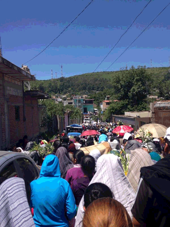 Luto en el pueblo. Foto: @Chelawuera 