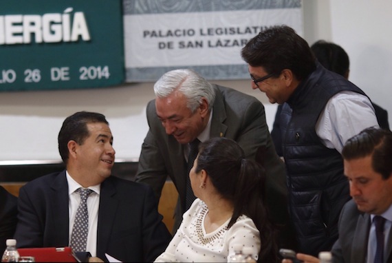 Durante la discusión en San Lázaro. Foto: Francisco Cañedo, SinEmbargo