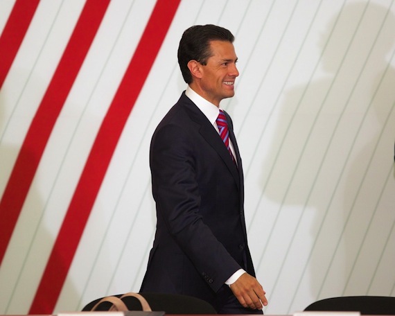 Peña Nieto publicó en menos de una semana dos artículos en la prensa extranjera en los cuales defendió sus reformas. Foto: Presidencia.