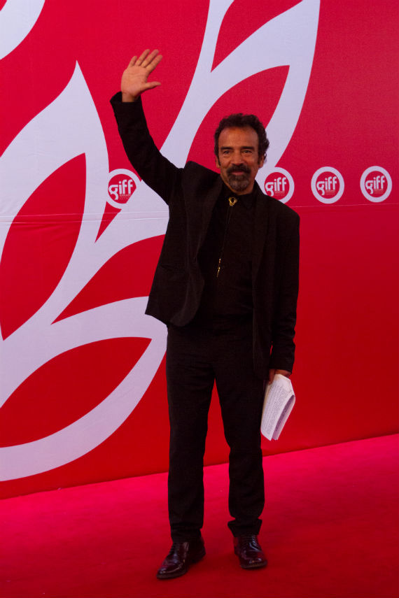 Damián en la reciente alfombra del Festival del Cine en Guanajuato. Foto: Notimex