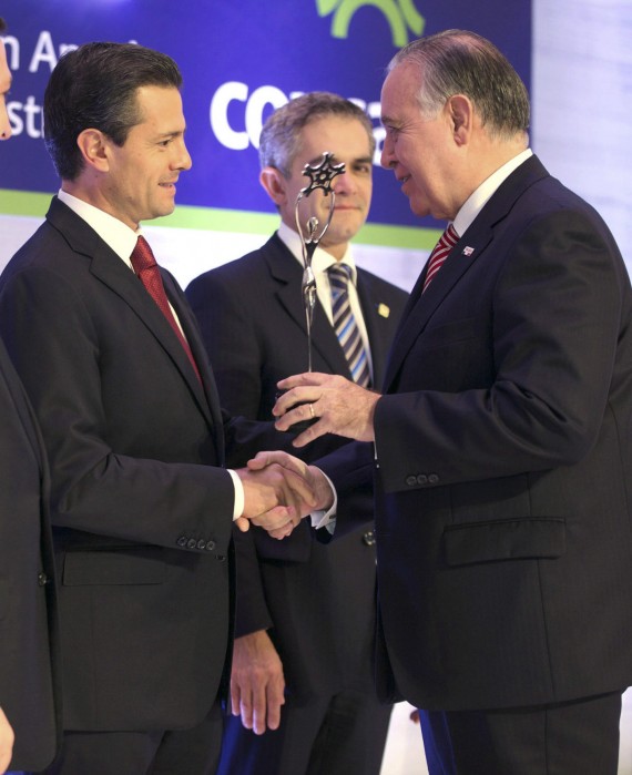 El Presidente Enrique Peña Nieto Y Valentín Díez Morodo Foto Cuartoscuro