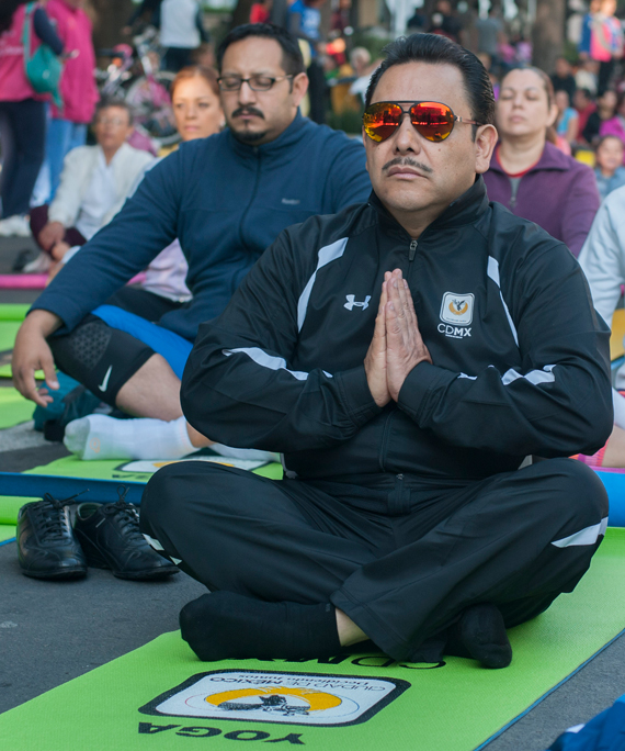 En la yoga, por el jefe. Foto: Cuartoscuro