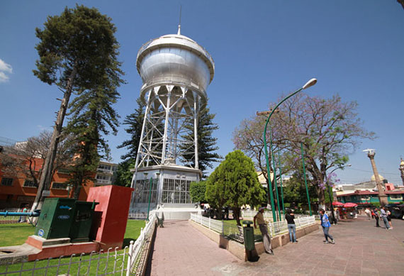 La Bola de Agua de Celaya, Guanajuato.