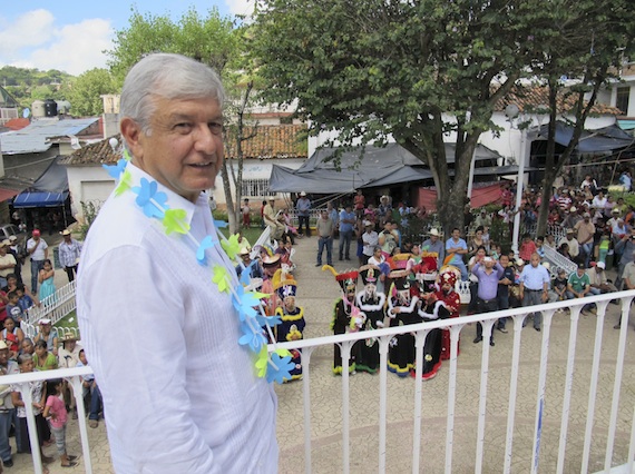 AMLO señaló la incongruencia que titular de la Sedena utilice avión de lujo. Foto: amlo.org