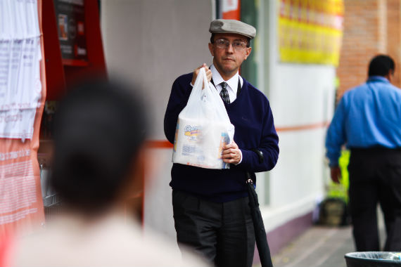 Del Total De Las Bolsas Que Se Regalan Por Ciento Son Biodegradables Mientras Que El Resto Contienen Material Reciclado Foto Antonio Cruz Sinembargo