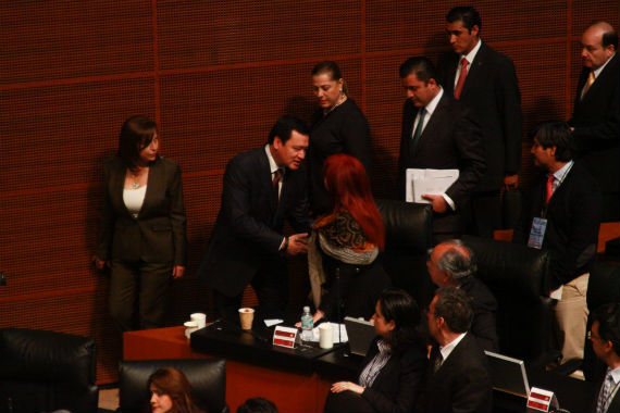 a Senadora Layda Sansores San Román, del Partido del Trabajo (PT),  le recriminara: “Creo señor Secretario que ustedes confunden la rendición de cuentas, con la narración de cuentos, eso es lo que aquí venimos a escuchar”. Foto: Antonio Cruz, SinEmbargo