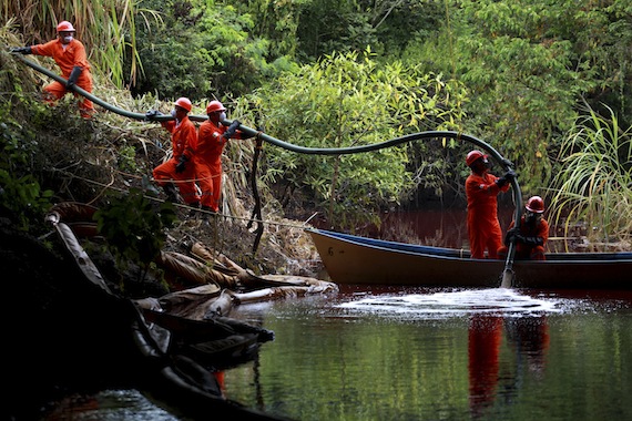 Trabajos de saneamiento en la zona de Ríio Hondo, en Veracruz. Foto: Cuartoscuro 