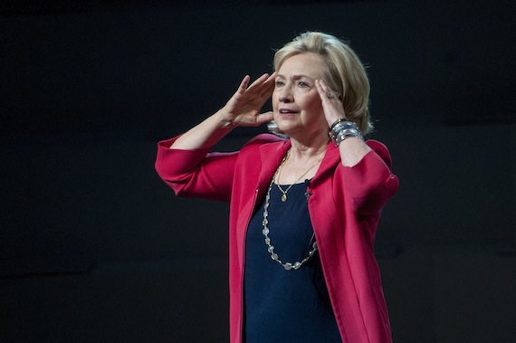 Clinton se reunió con políticos de Bulgaria, Rumania y de Polonia para promover el fracking. Foto: Cuartoscuro.