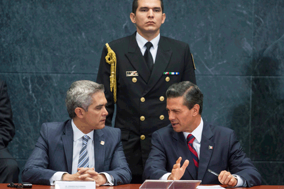 Episodios Como El Del Zócalo Convertido En Estacionamiento O La Cercanía Con El Gobierno Federal Le Han Ganado Reclamos Se Le Tacha De Subordinado Al Pri Foto Cuartoscuro