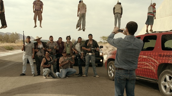 La película refleja la realidad violenta del país por medio de la sátira. Foto: Screenshot