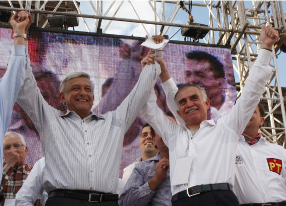 AMLO y Alfonso Romo durante la campaña presidencial de 2010. Foto: Cuartoscuro