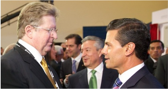 Germán Larrea con el Presidente Enrique Peña Nieto. Foto: Presidencia. 