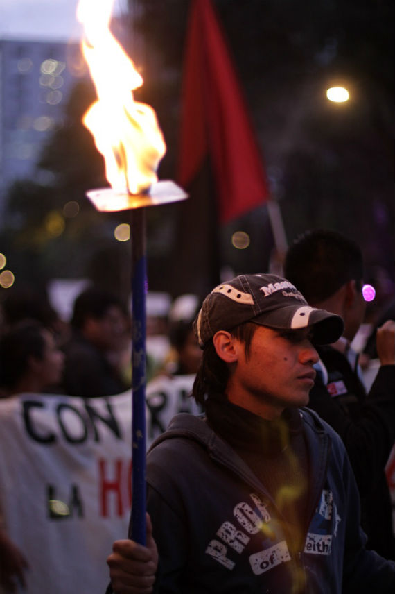 Con Antorchas Y Veladoras La Sociedad Se Solidarizó Con Los Desaparecidos Foto Francisco Cañedo Cuartoscuro