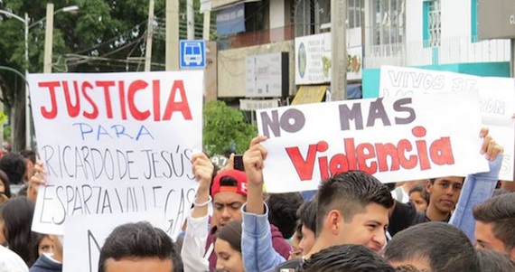 Estudiantes De La Udg En Guanajuato Foto Zonafranca