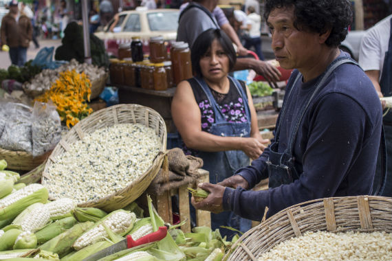 El mercado se muestra estabilizado, pero los especialistas se niegan a diagnosticar. Foto: Cuartoscuro.