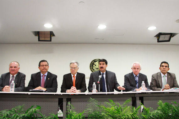 El grupo de senadores aseguró que las irregularidades en el gobierno de César Duarte están documentadas. Foto: Antonio Cruz, SinEmbargo