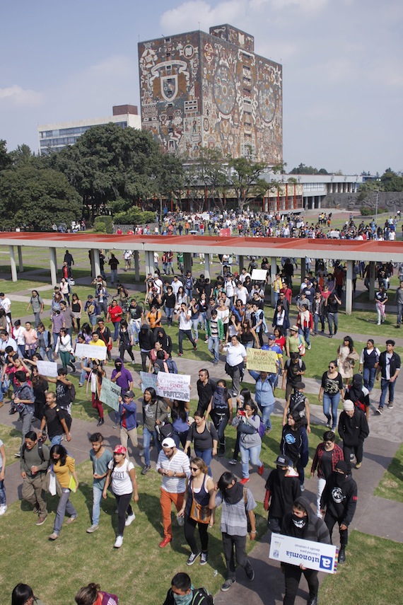 Universitarios se manifestaron ayer en CU. Foto: Cuartoscuro 