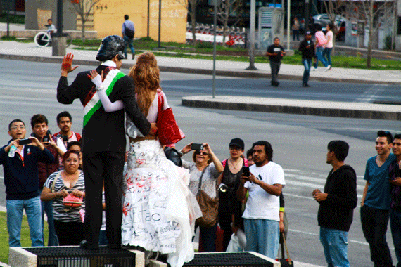 El movimiento liderado por los padres de los normalistas tiene dos demandas, dice la prensa extranjera. Una es contra la pareja presidencial. Foto: Antonio Cruz, SinEmbargo