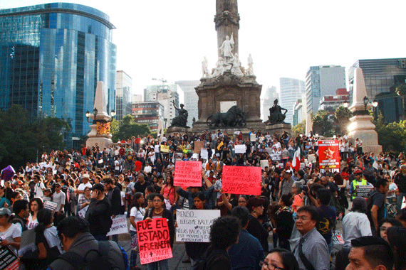 La otra demanda es por seguridad. Foto: Antonio Cruz, SinEmbargo