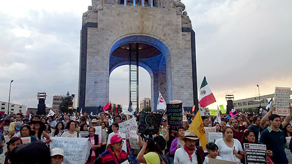 Estudiantes del politécnico se unieron al contingente del Zócalo. Foto: Cuartoscuro