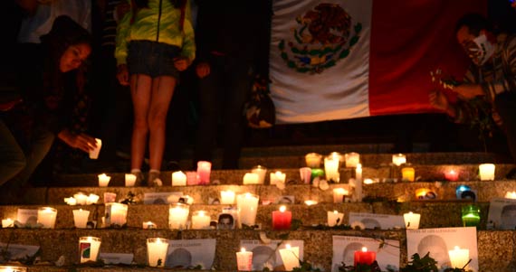 El país enfrenta riesgos “significativos”, entre ellos la violencia que se ha desatado tras la desaparición de los 43 estudiantes. Foto: Cuartoscuro