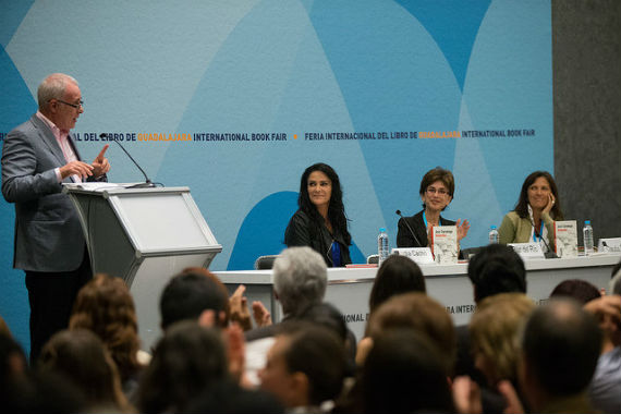 Pilar del Río presentó el último libro de Saramago en la FIL, acompañada por Lydia Cacho y Claudia Piñeiro. Foto: FIL