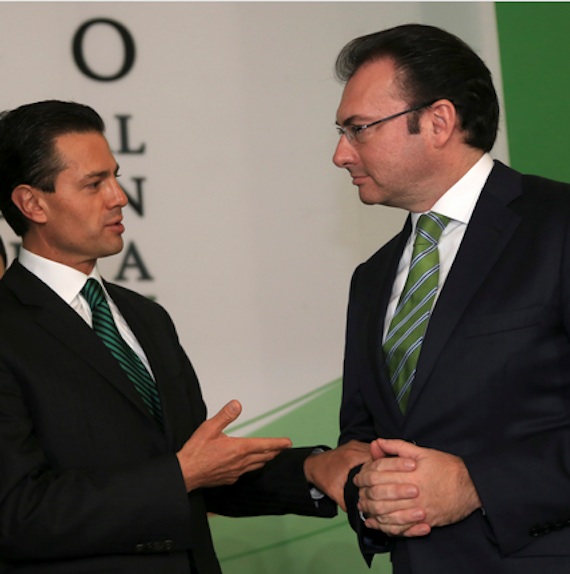 El Presidente Enrique Peña Nieto y el Secretario de Hacienda y Crédito Público, Luis Videgaray Caso. Foto: Cuartoscuro. 