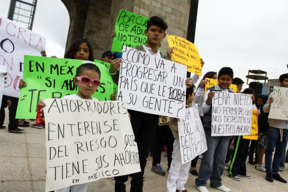 Devolución del 100 por ciento de sus ahorros, la principal demanda de los afectados. Foto: Cuartoscuro