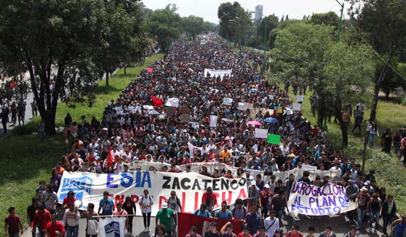 En otro año más de marchas, la del Politécnico fue de las más concurridas. Foto: Francisco Cañedo, SinEmbargo