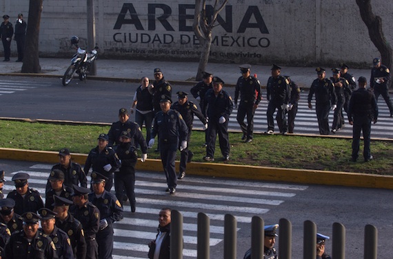 La población no confía en sus policías y se siente insegura en las calles, reveló el INEGI. Foto: Cuartoscuro. 