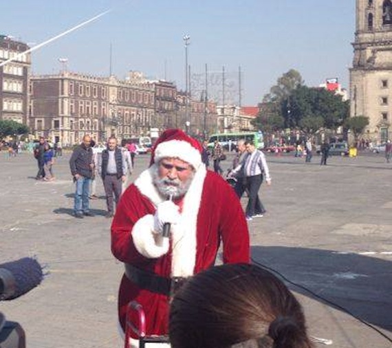 Santa Claus arrepentido. Foto: Alianza por la salud. 